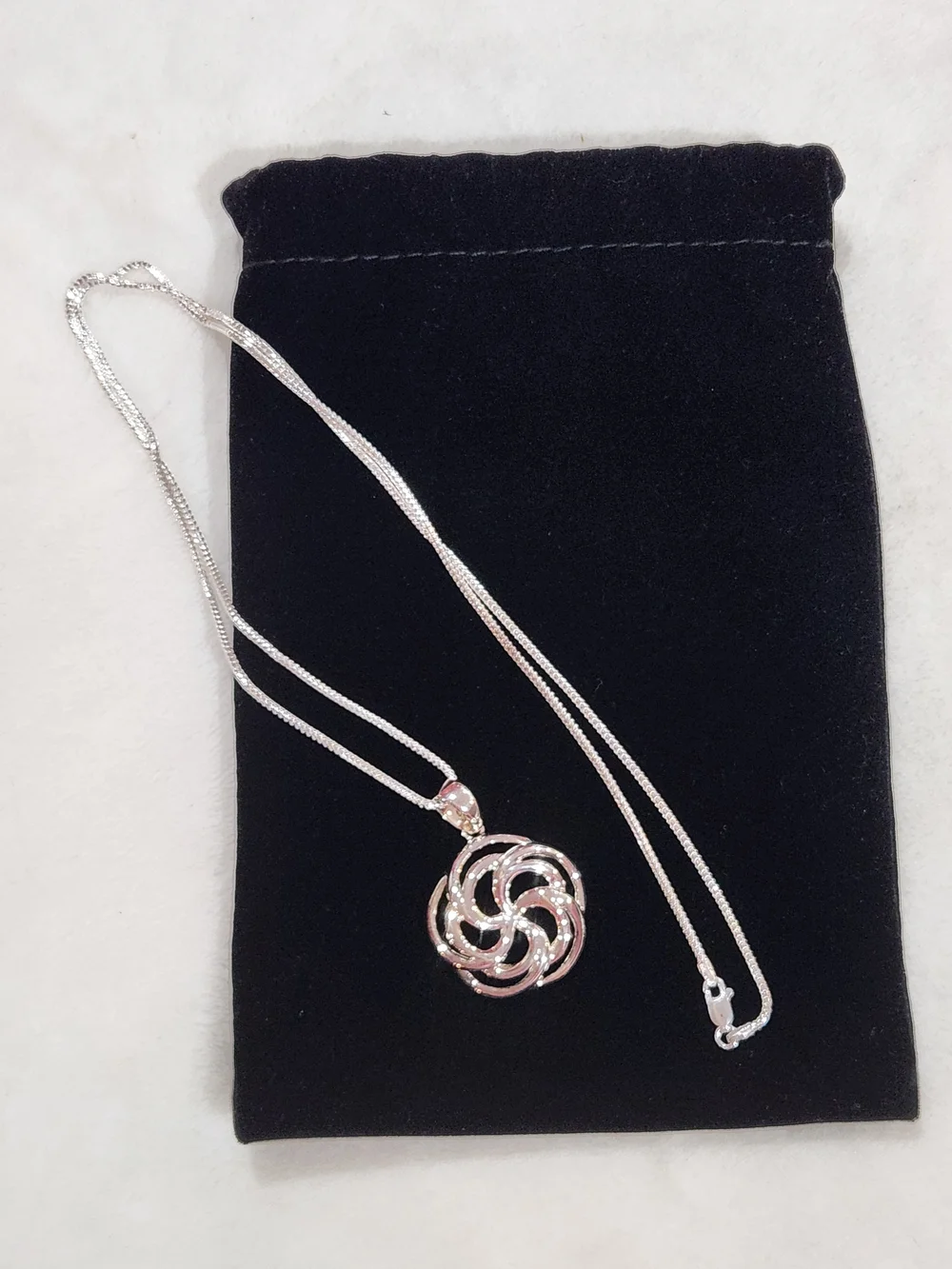 Milor Sterling Silver Flower Swirl Pendant/Necklace